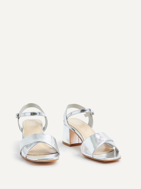 Fashion-Forward High Heel Sandals for Every Style - Image 3